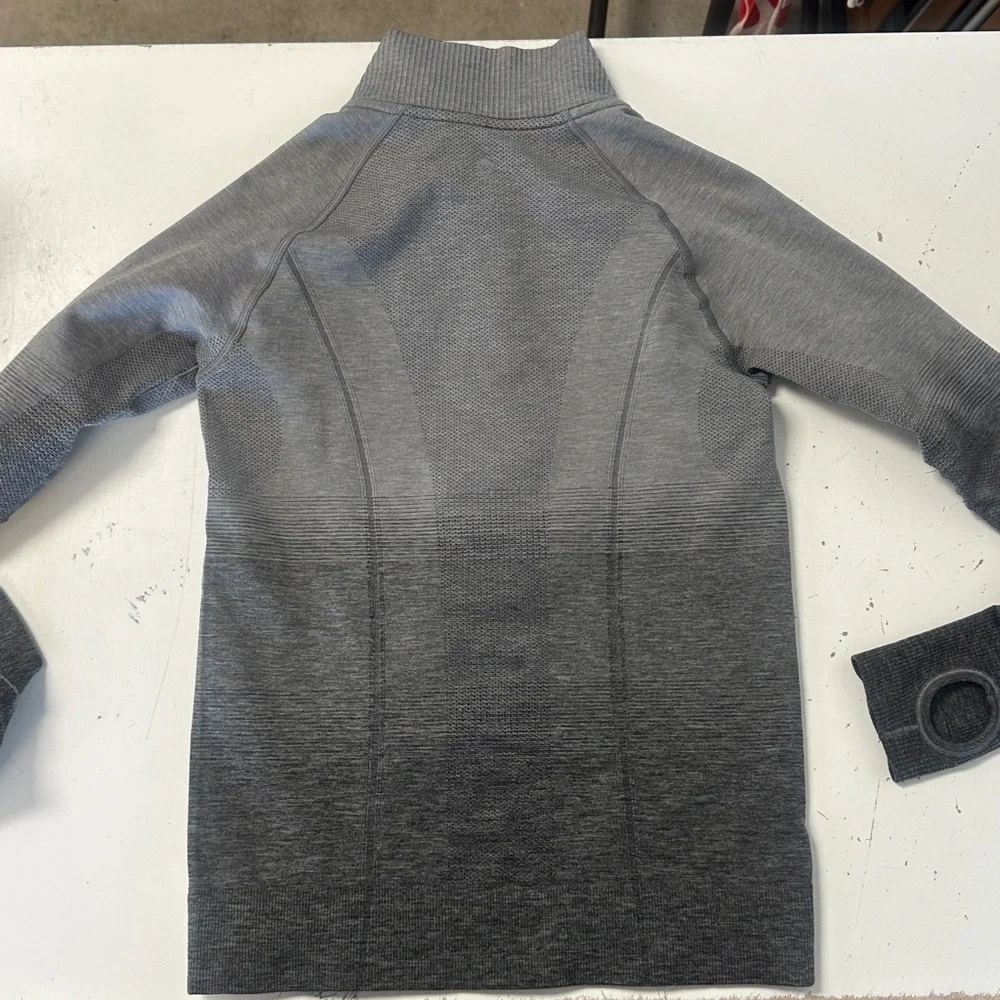 Ivivva Swiftly Tech 1/4 Zip Pullover Ombré Gray 10